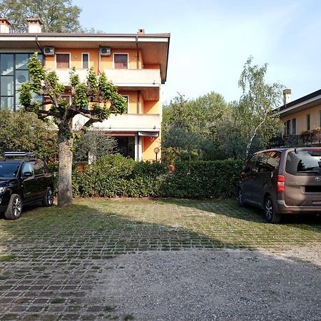 Casa Lugana 9 - Monolocale Con Piscina Fronte Lago Sirmione Kültér fotó