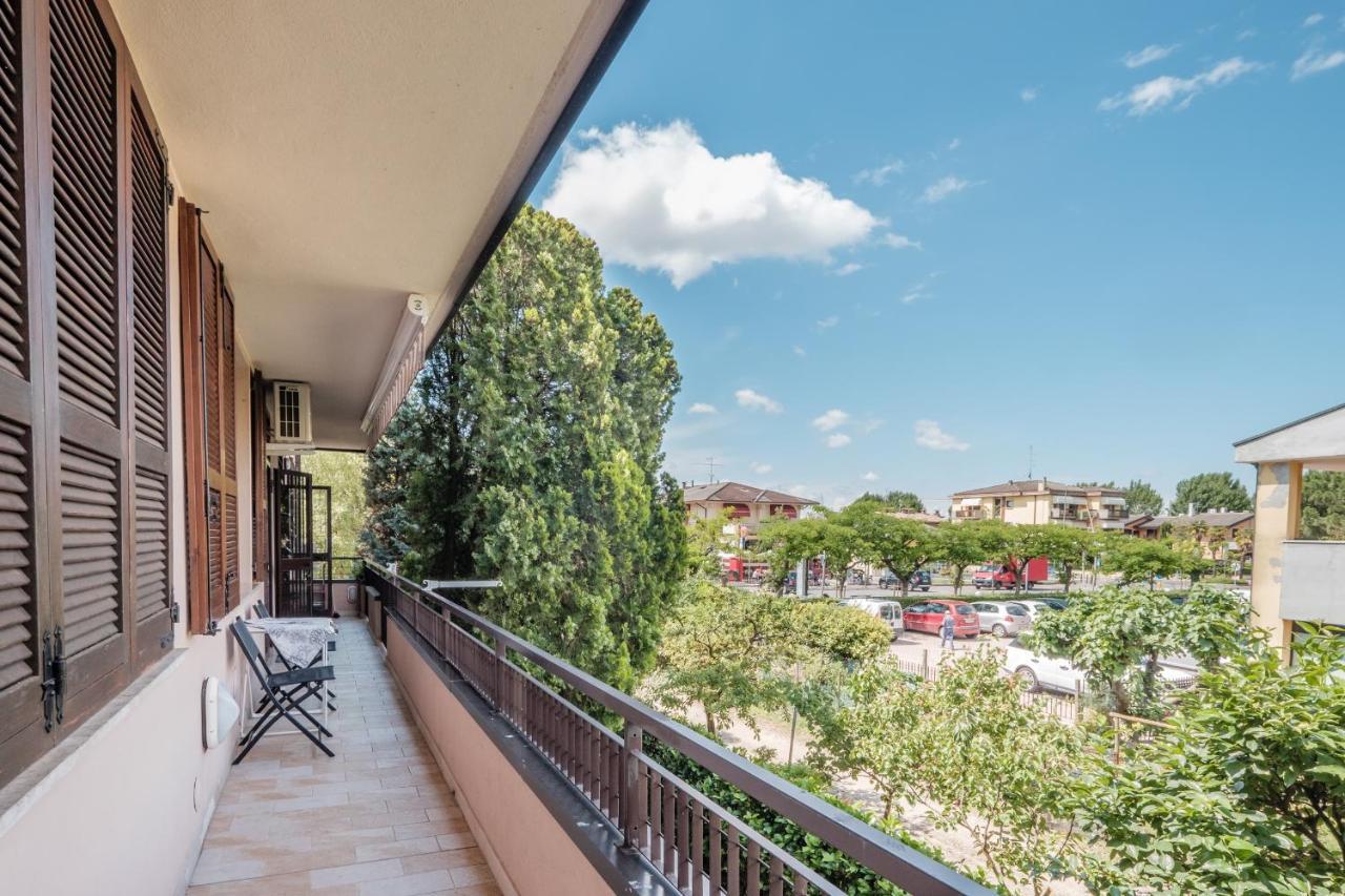 Casa Lugana 9 - Monolocale Con Piscina Fronte Lago Sirmione Kültér fotó