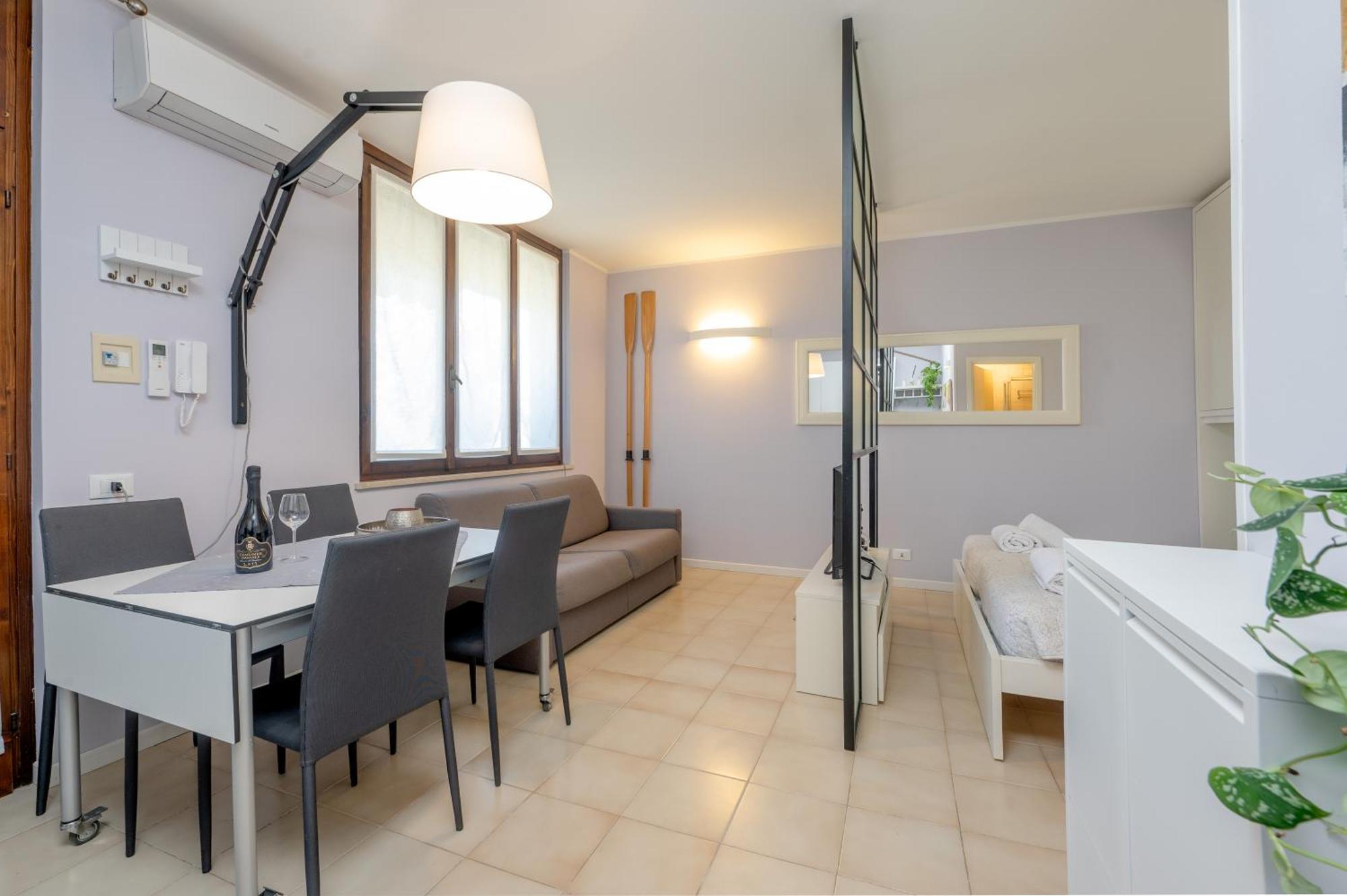 Casa Lugana 9 - Monolocale Con Piscina Fronte Lago Sirmione Kültér fotó