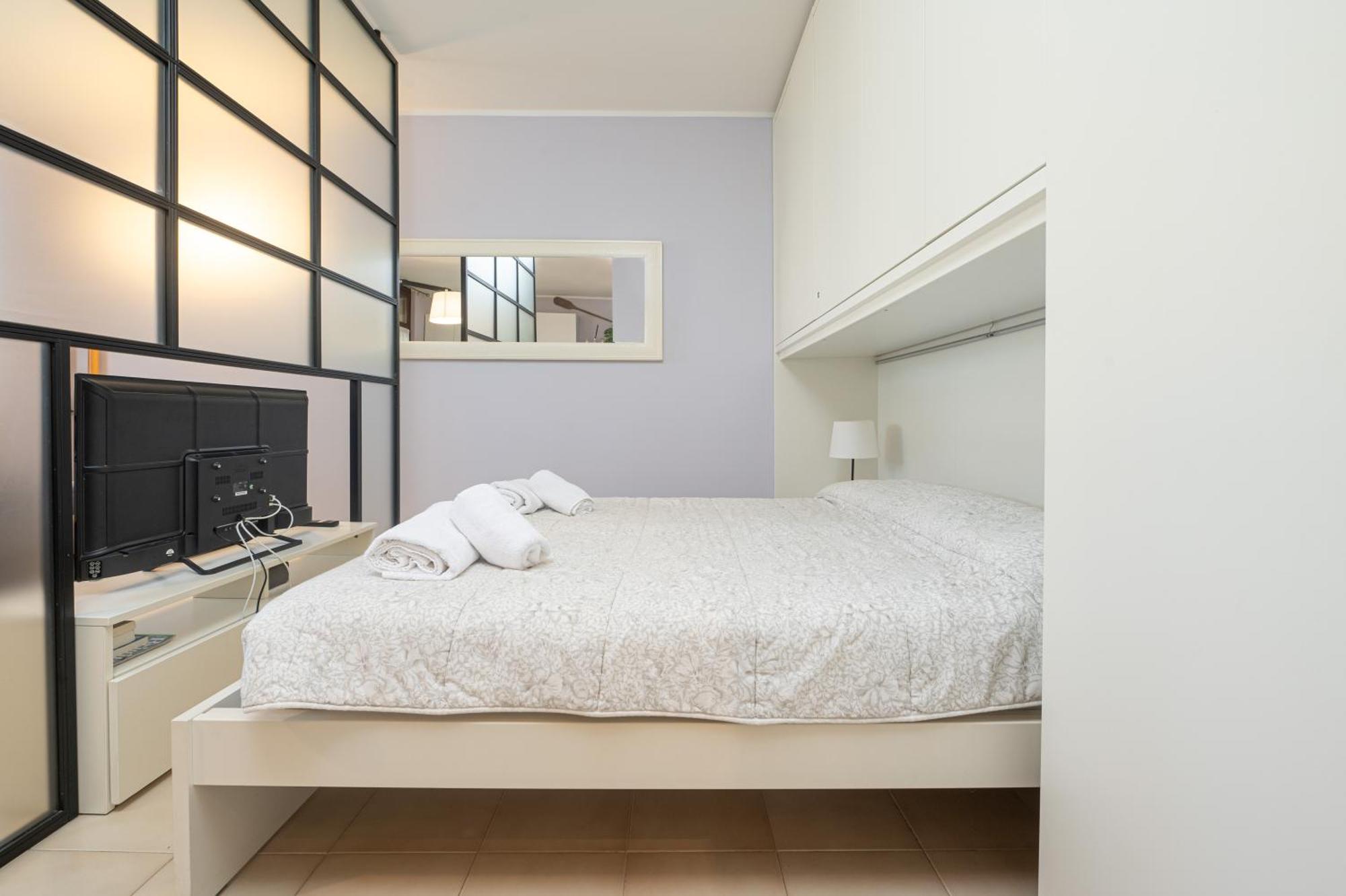 Casa Lugana 9 - Monolocale Con Piscina Fronte Lago Sirmione Kültér fotó